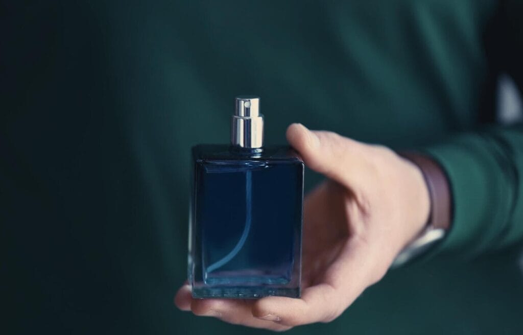 Parhaat hajuvedet miehille 2026