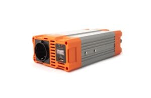 Hyvä invertteri autoon