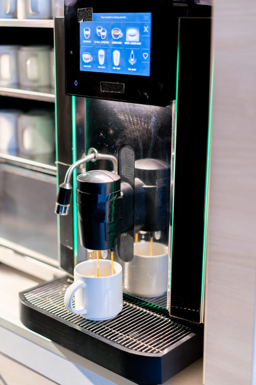 Moccamaster Cup-One kahvinkeittimet vertailu 2026 9 Tuoreen kahvin valmistus Moccamaster Cup-One keittimellä