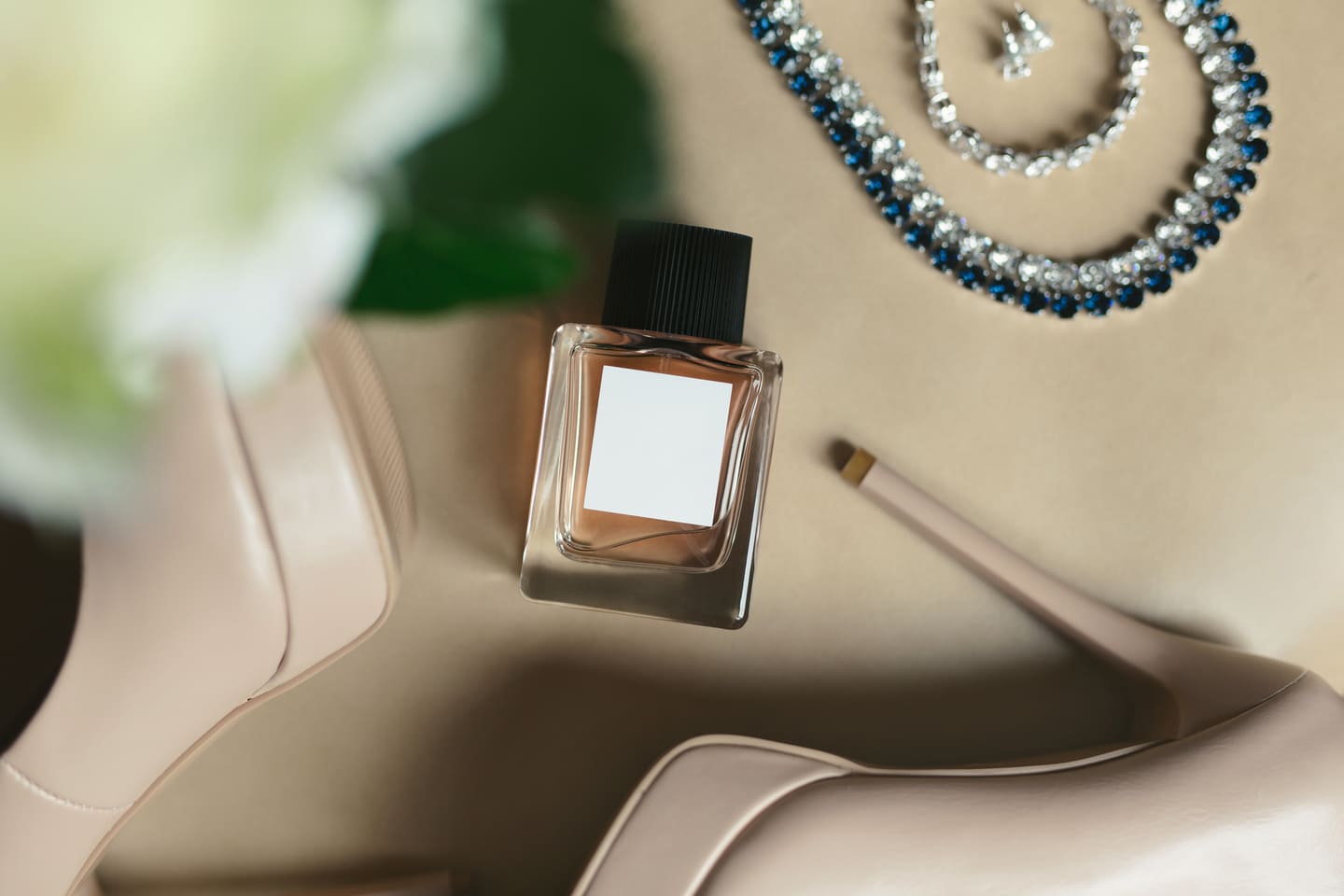 Naisten pitkäkestoiset EdP-tuoksut vertailu