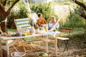 Parhaat pienet puutarhasohvat
