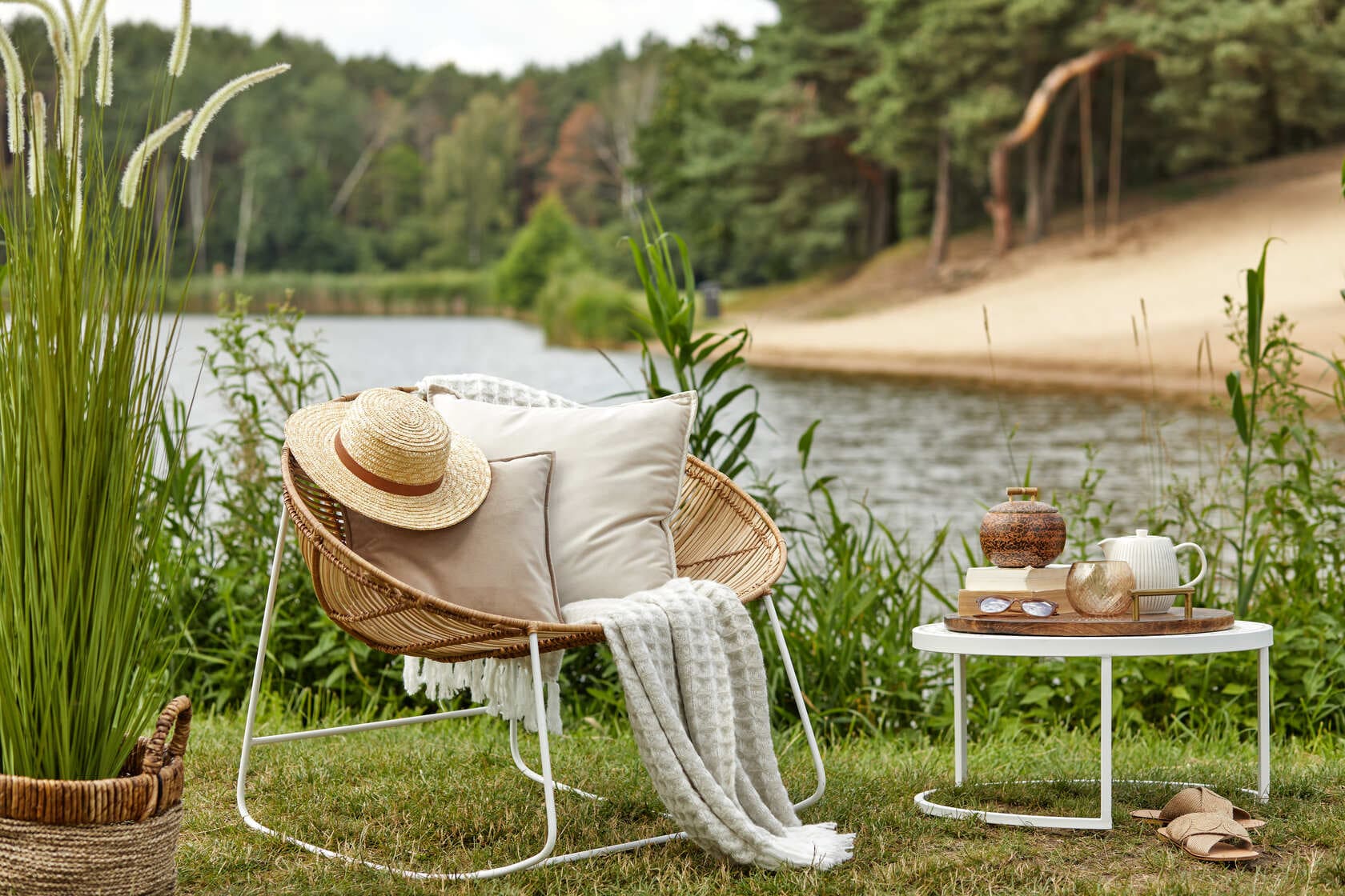 Parhaat lepotuolit puutarhaan